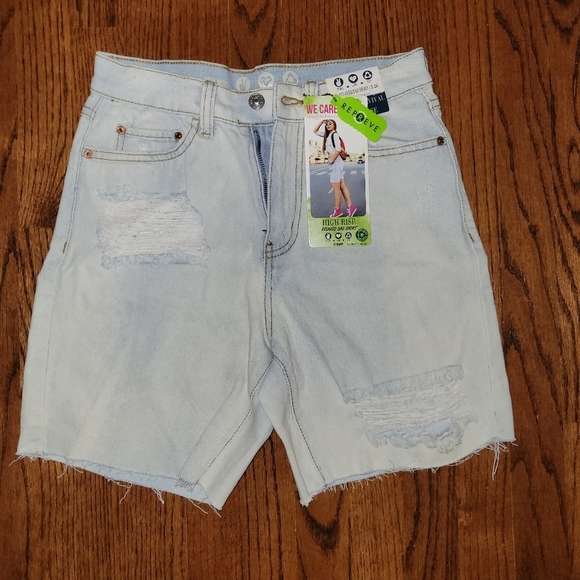 Rewash Pants - NWT Rewash Size 3 High Rise Distressed Shorts